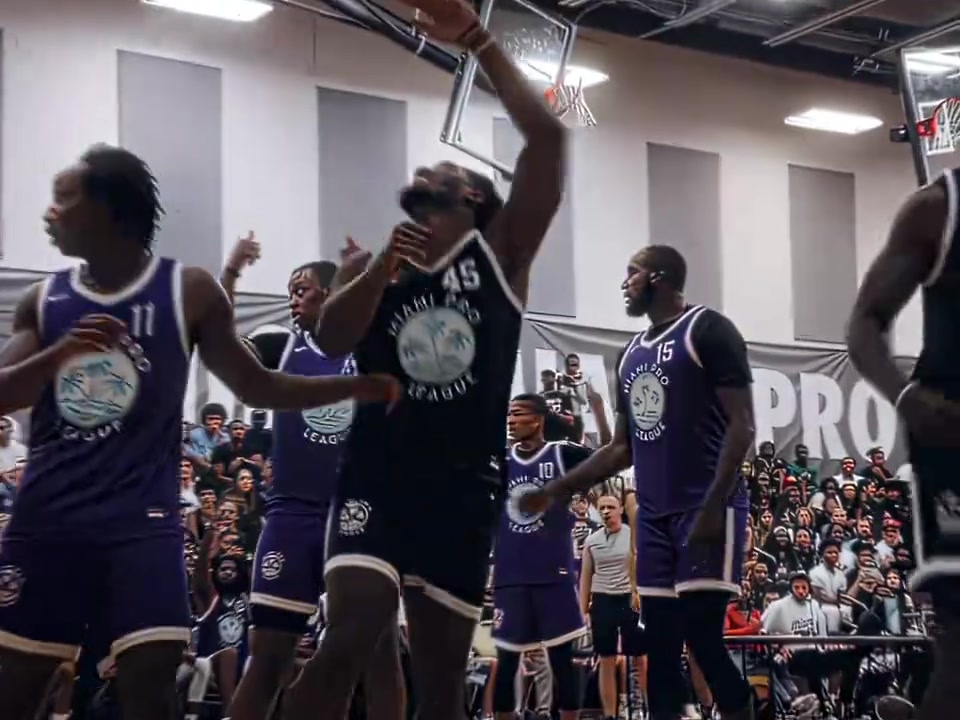 矮个子的超级英雄重型