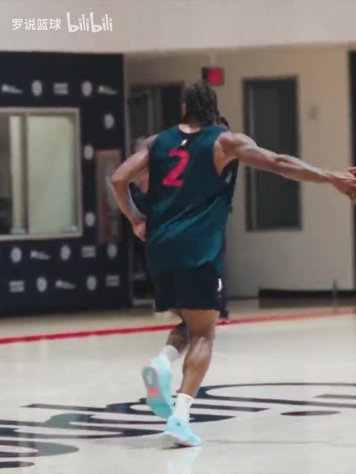 快船训练精华哈登小卡