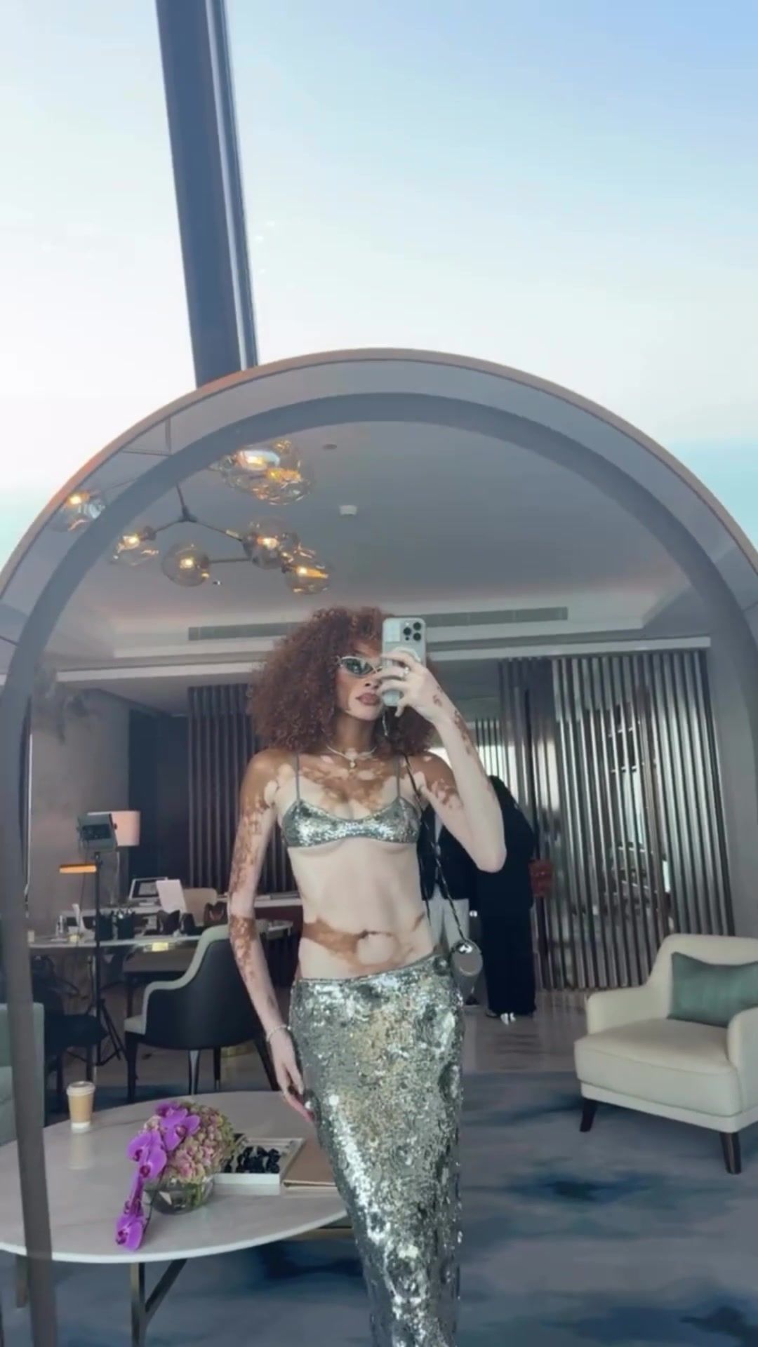 虽然是超模但库兹马女