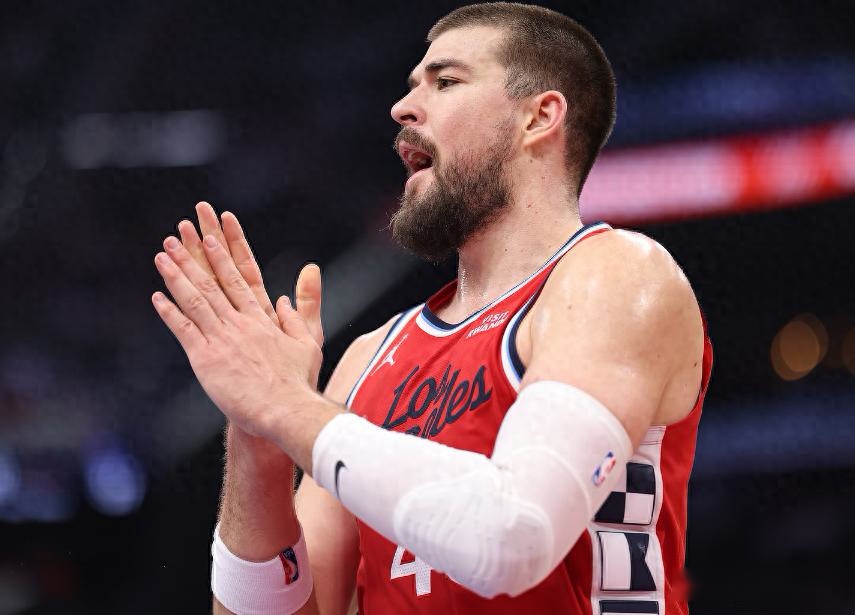 快船113-115火箭 球员评价：祖巴茨满分，5人及格，3人低迷